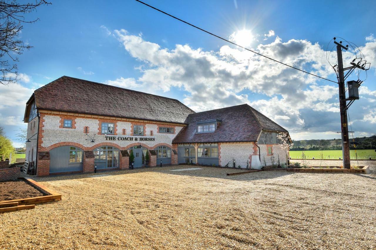 Отель The Coach And Horses Вётинг Экстерьер фото